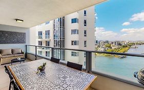 Brisbane City Luxury Riverfront Apartments